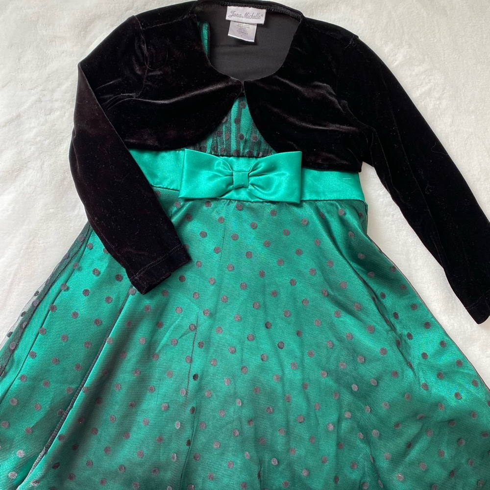 Little girl dress with velvet vest